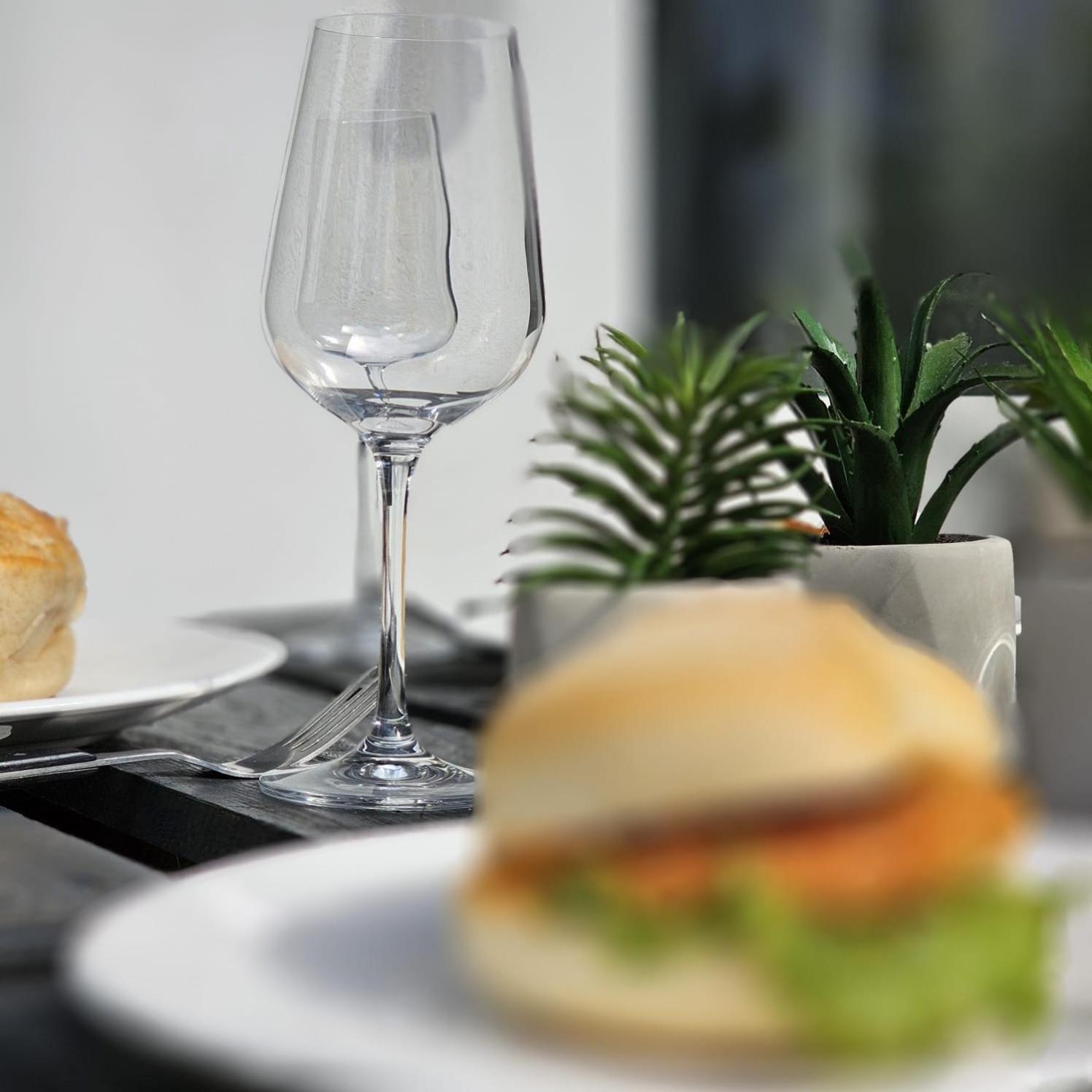 The World, Stilvolles Apartment, Stadtzentral, Parking Free, Late Check In Magdeburgo Exterior foto